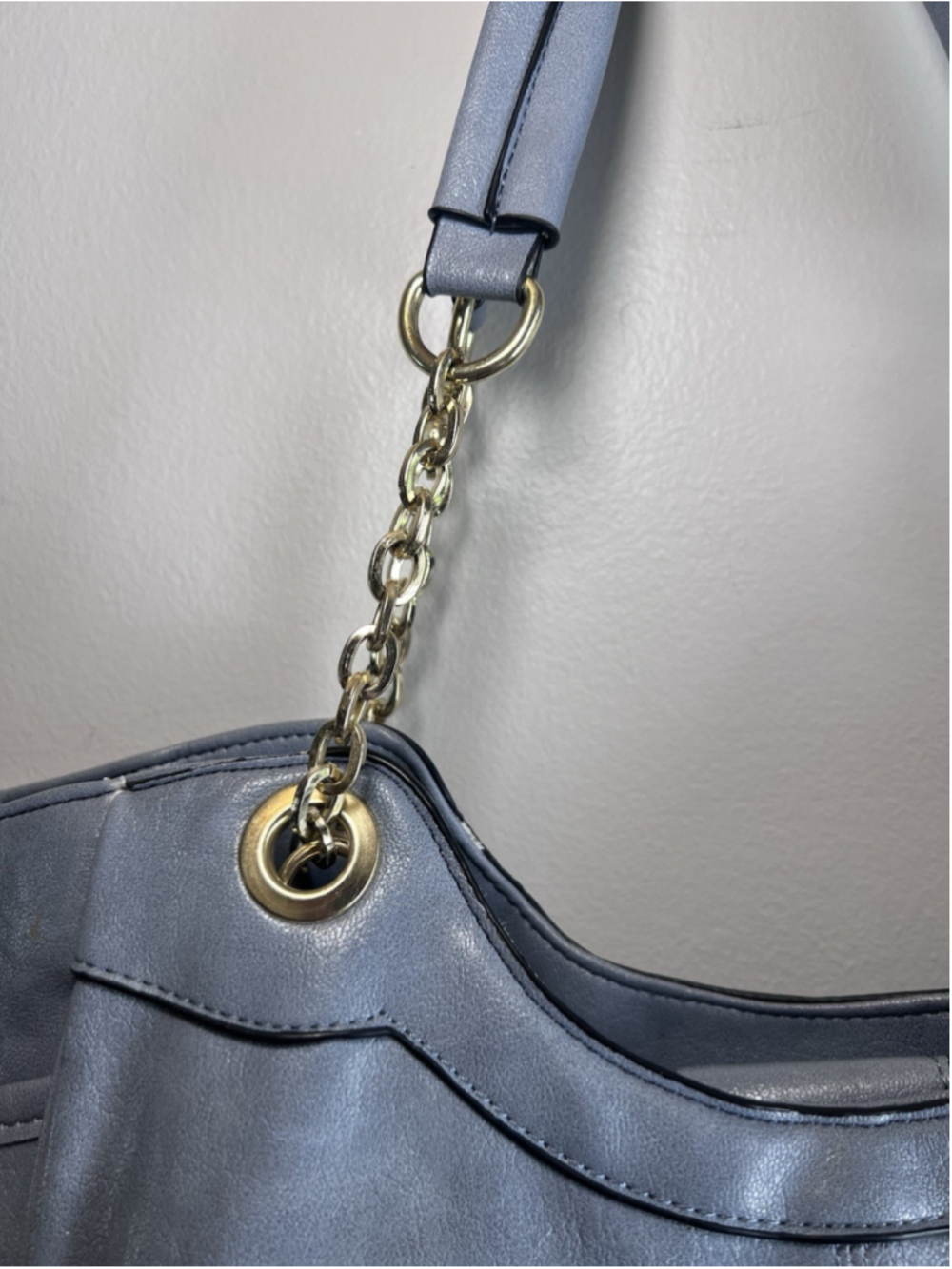 Baby Blue Faux Leather Handbag Purse Shoulder Tote Gold Tone Chain Links - Picture 3 of 16